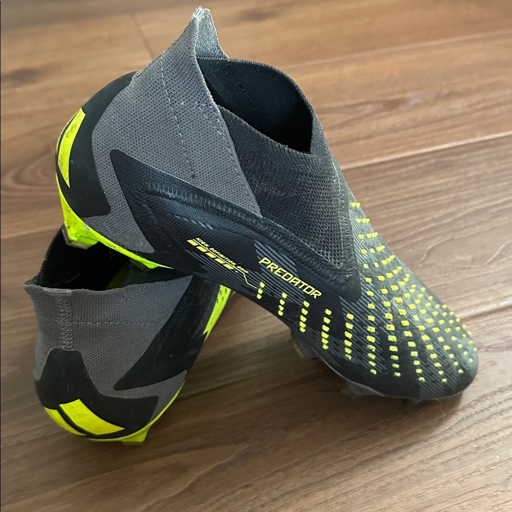Adidas predator laceless soccer cleats - Picture 2 of 4